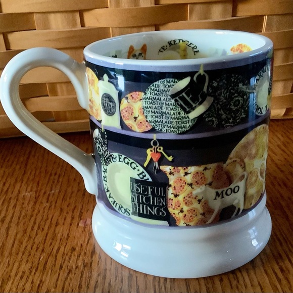 Emma Bridgewater Black Dresser 1/2 Pint Mug Mint condition! - Picture 3 of 7